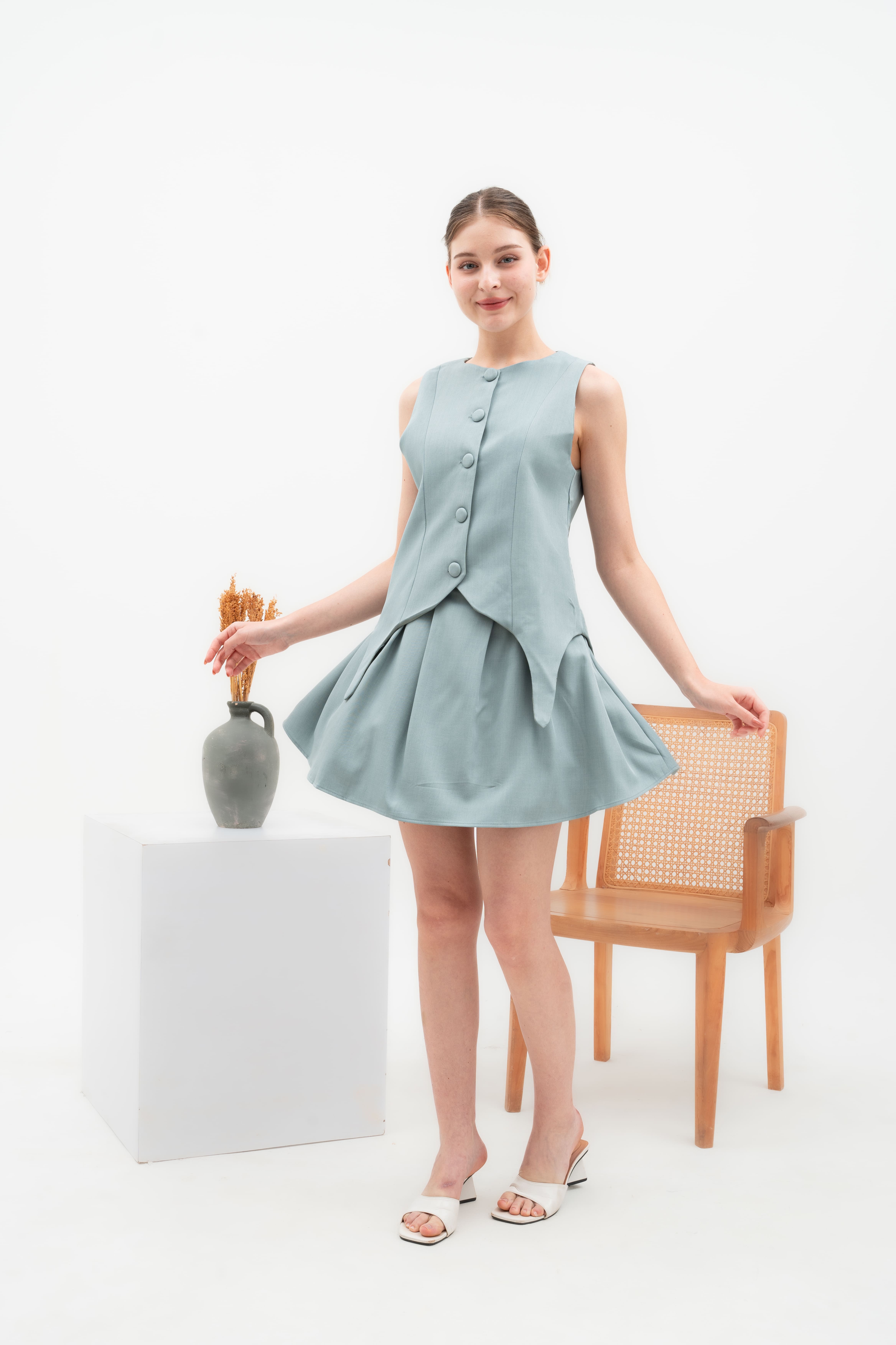 ZETTA SET - ASYMMETRIC HEM TOP & MINI SKIRT